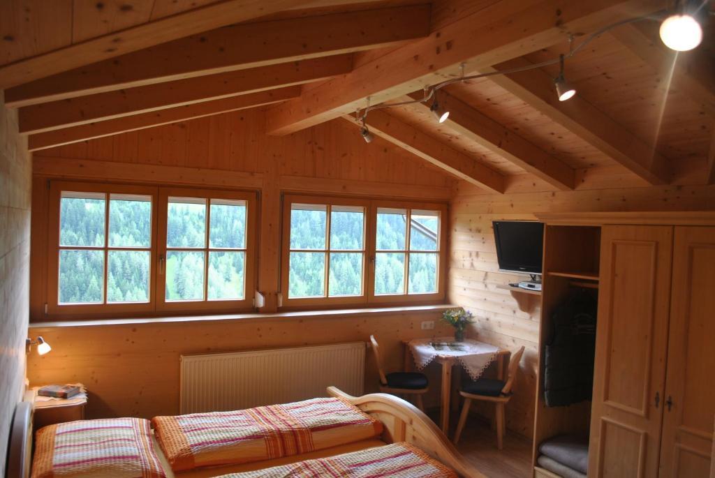 Alpengasthof Eppensteiner Navis Zimmer foto